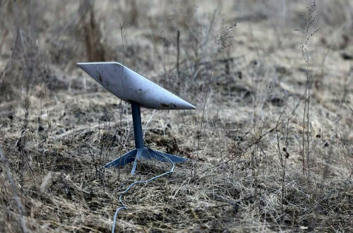 Poland says funding 20,000 Starlink devices for Ukraine
