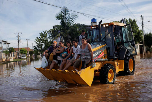 Rains return to flooded southern Brazil, interrupting rescues