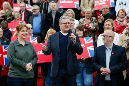 UK&rsquo;s Labour holds 30-point poll lead over Sunak&rsquo;s Conservatives