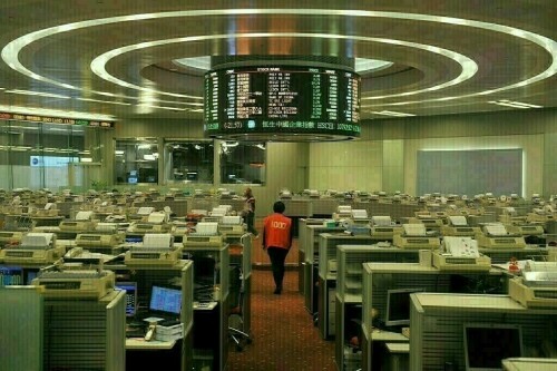 Hong Kong stocks build on gains at open Hong Kong stocks build on gains at open