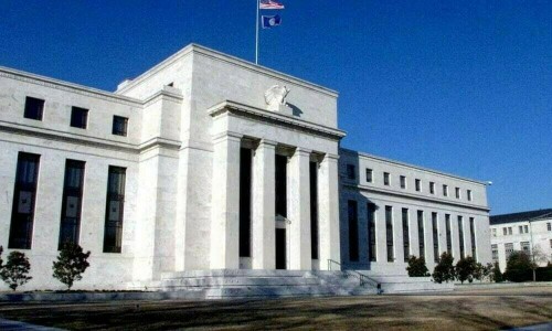 US Fed vice chair says interest rates should remain on pause