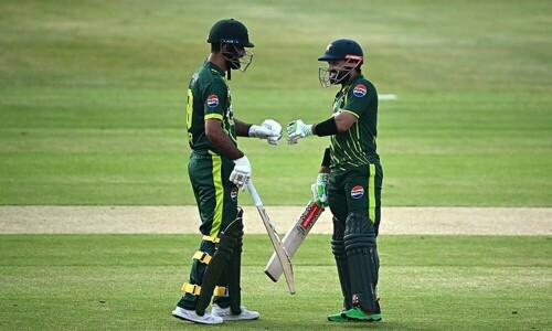 Pakistan beat Ireland to edge T20 series 2-1