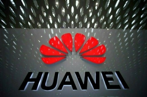Huawei flagship store surge in China signals showdown with Apple Huawei flagship store surge in China signals showdown with Apple