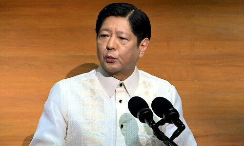 Philippines to vigorously defend territory, president says