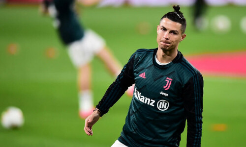 Ronaldo poised for Euro record as Portugal name squad