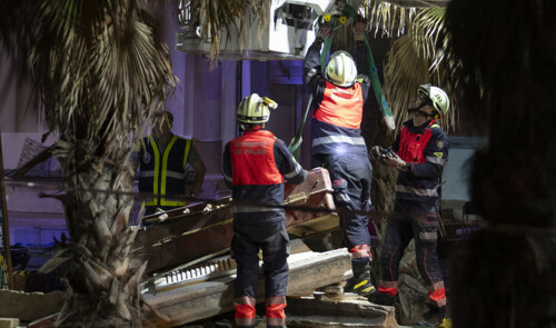 Four dead, 21 injured in Spain restaurant roof collapse