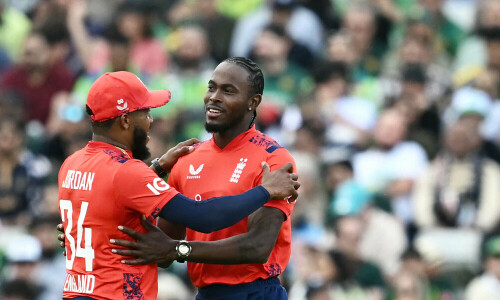 Archer, Buttler star as England beat Pakistan in second T20