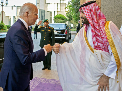 US expected to lift ban on sale of offensive weapons to Saudi Arabia: FT