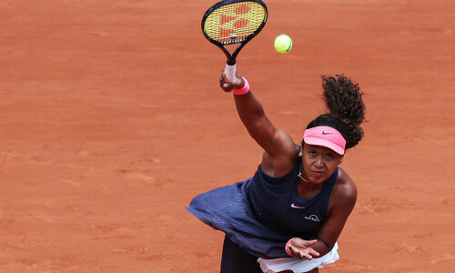 Osaka sets up possible Swiatek clash at French Open