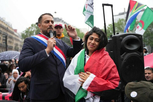 French MP says waving Palestinian flag was protest at &lsquo;massacre&rsquo; in Gaza
