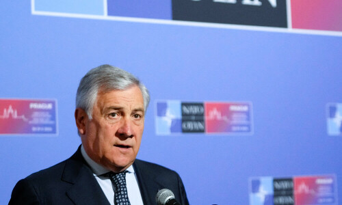 Italy warns against &lsquo;rash&rsquo; moves over arms to Ukraine