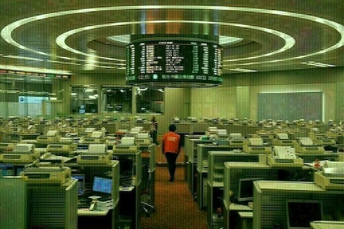 Hong Kong shares fall in opening exchanges