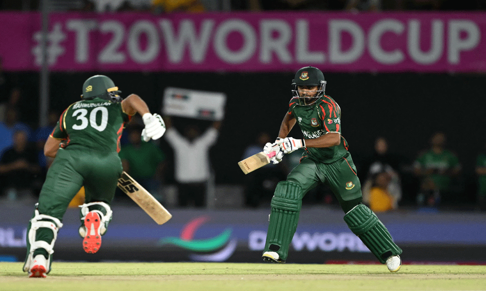Bangladesh keep nerve to win thriller with Sri Lanka