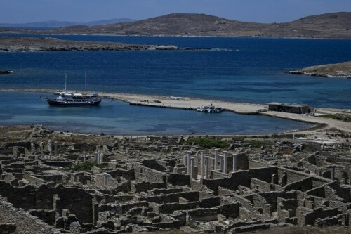 Ancient Greek sanctuary slowly sinks into the Aegean Sea