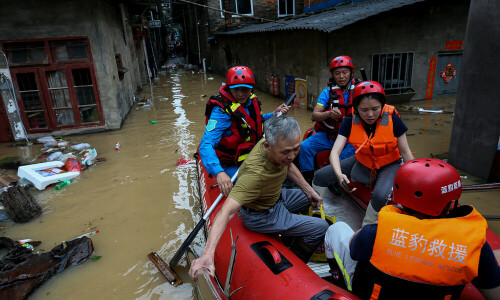 Xi calls for all-out flood rescue effort as storms pound southern China