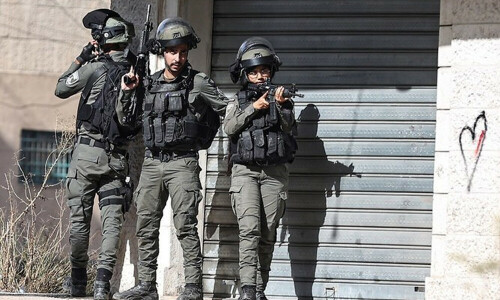 Palestinians say Israeli troops kill teen in West Bank