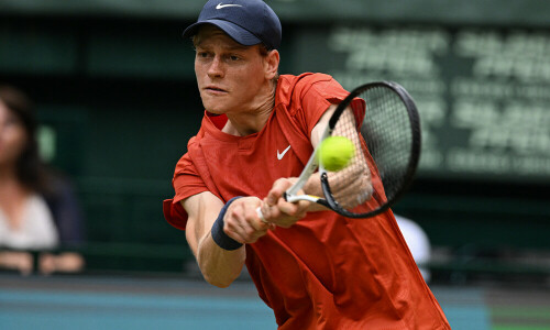 Sinner to face Hurkacz in Halle final Sinner to face Hurkacz in Halle final