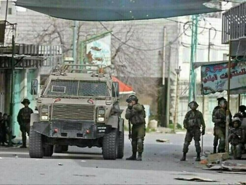 اسرائیلی فورسز نے مغربی کنارے میں زخمی فلسطینی کو جیپ سے باندھ دیا
