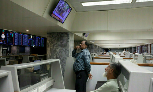 KSE-100 loses another 292 points on profit-taking