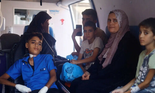 Gaza cancer patients enter Egypt via Israeli crossing