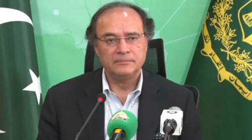 Finance Minister says economic stability has revived international institutions&rsquo; trust