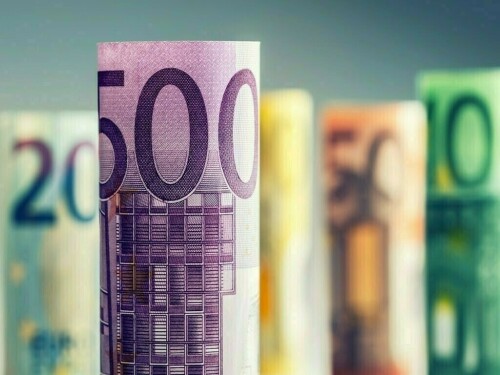 Euro rises after France’s first-round vote, yen struggles Euro rises after France’s first-round vote, yen struggles