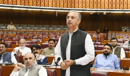Police raids Omar Ayub&rsquo;s residence in Islamabad