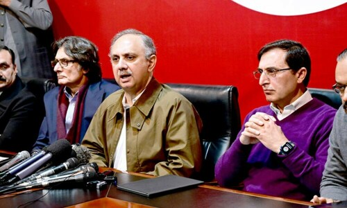 حکومتی اقدام پر پی ٹی آئی کا شدید رد عمل