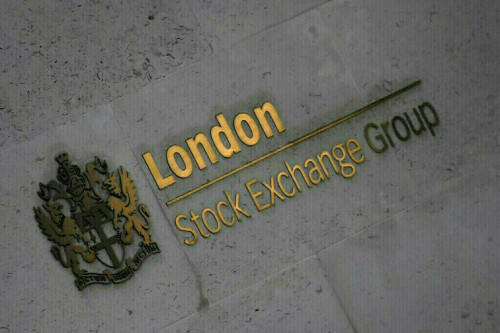 London&rsquo;s FTSE 100 falls as copper miners, automobile stocks weigh