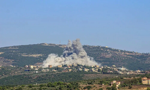 Hezbollah evacuates positions ahead of expected Israel raids: source close to group