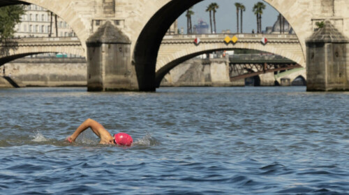 Olympic organisers cancel second day of triathlon training in Seine over pollution