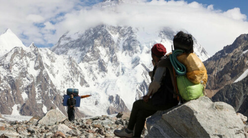 French climber summits Pakistan&rsquo;s K2 in record time