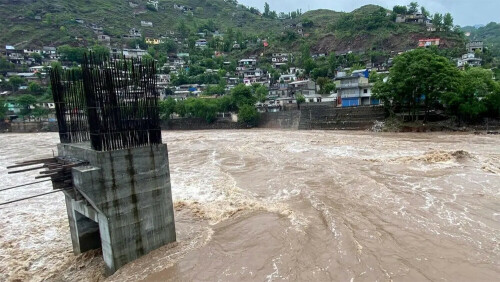 Heavy rain, floods in Pakistan kill at least 30