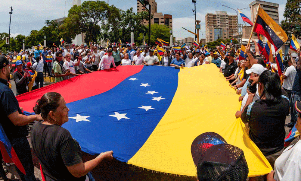 Venezuela set for new protests after Maduro win ratified