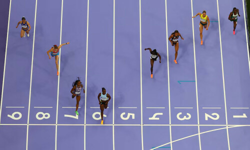 Injured Fraser-Pryce misses 100m semis after late entry to stadium