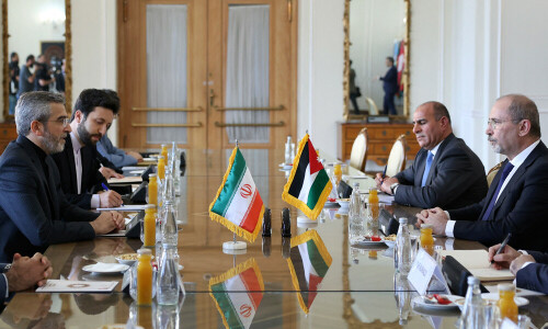 Jordan FM holds talks in Iran as Middle East tensions soar