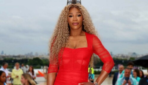 Paris restaurant apologises to Serena Williams, says was fully booked