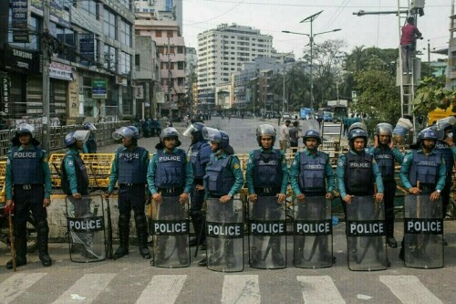 Twelve killed in twin Bangladesh jailbreaks