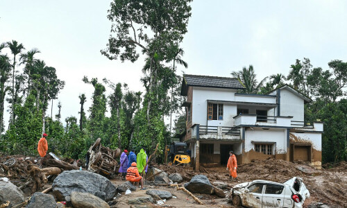 India PM vows support after deadly landslide