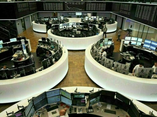 European shares rise as investors brace for data-packed week