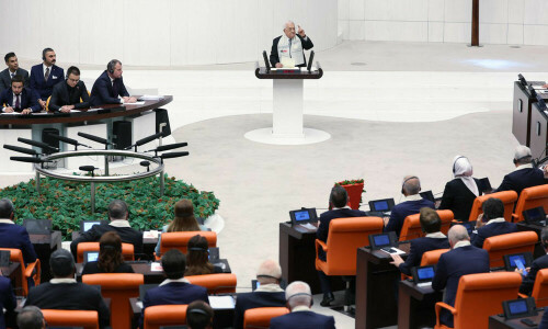 Abbas tells Turkish parliament he will go to Gaza