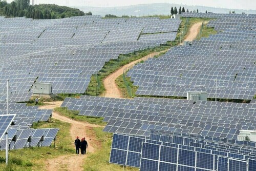 Australia approves world&rsquo;s &lsquo;largest&rsquo; solar hub
