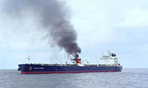 Ship catches fire after attack off Yemen: UK agency