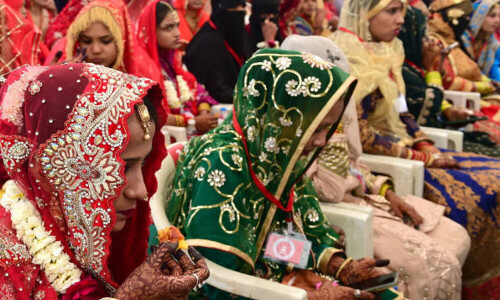 Indian state plans law for Muslim marriages and divorces