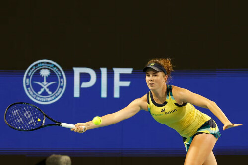 Teenager Linda Noskova beats Sun to clinch first WTA title in Monterrey
