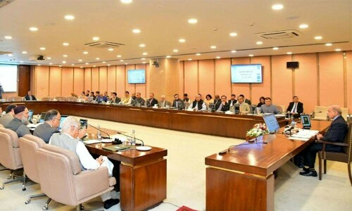 پاک پی ڈبلیو ڈی کی بندش: وزیراعظم نے قانونی پہلوؤں اور حتمی مراحل کا جائزہ لیا