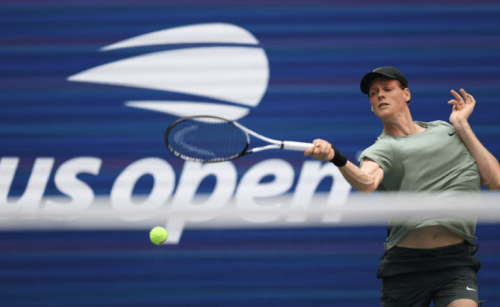 Jannik Sinner stumbles, then steps on gas in US Open first round