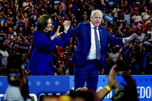 Kamala Harris and Walz kick off Georgia bus tour as Democrats&rsquo; hopes rise