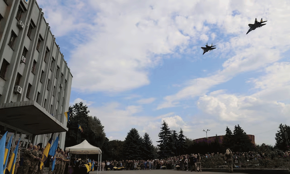 Ukraine says US partners helping F-16 crash investigation