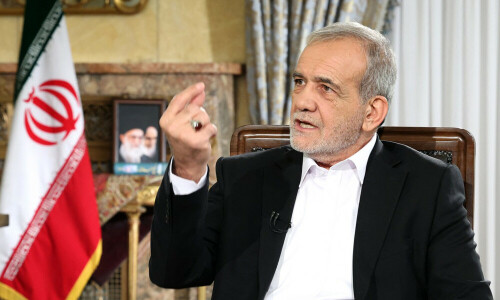 Iran&rsquo;s president to visit Iraq on first foreign trip